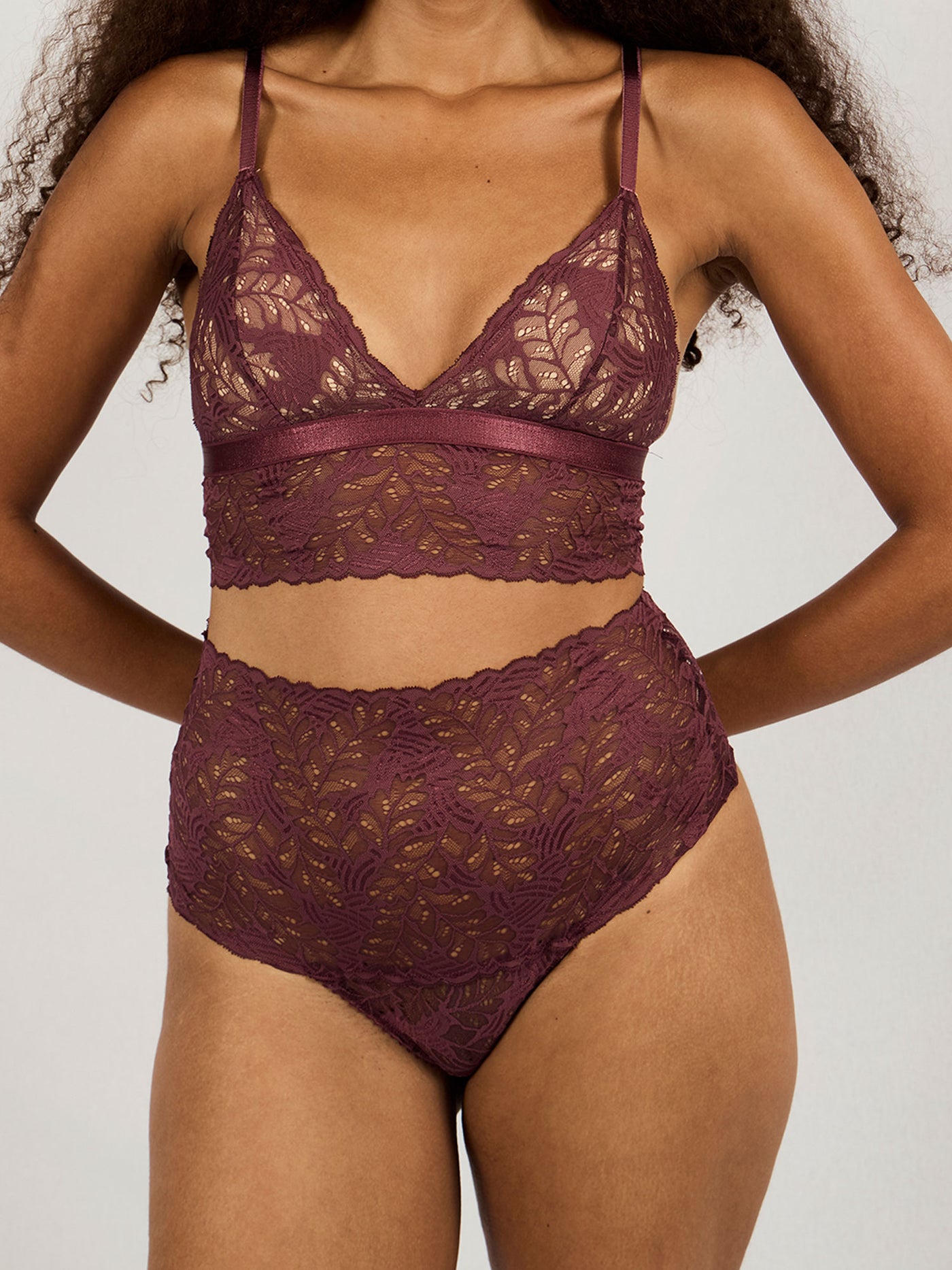 GINA HIGH STRING BURGUNDY